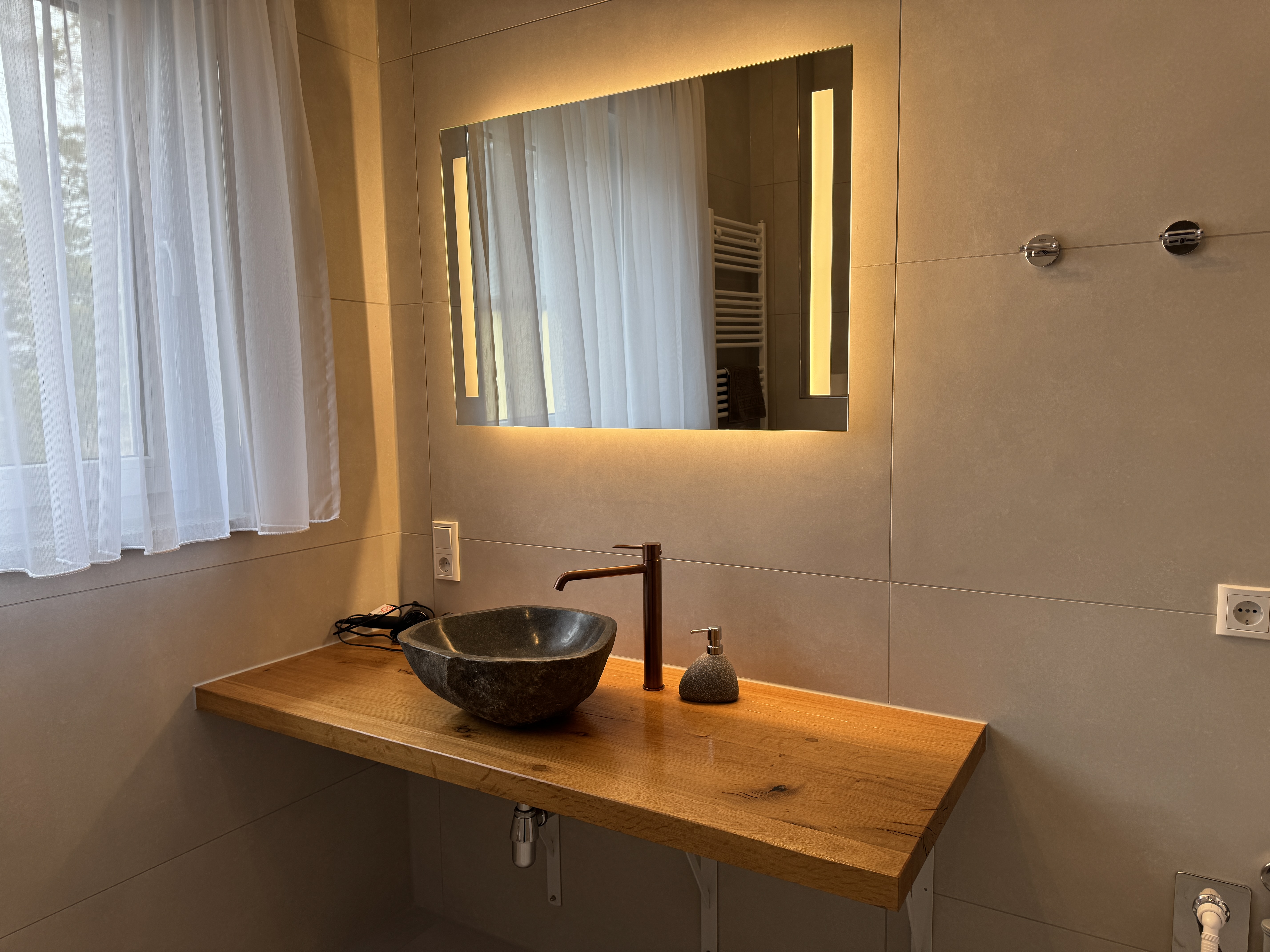 images/ferienhaus_lilienlstein/IMG_0475.JPG#joomlaImage://local-images/ferienhaus_lilienlstein/IMG_0475.JPG?width=5712&height=4284