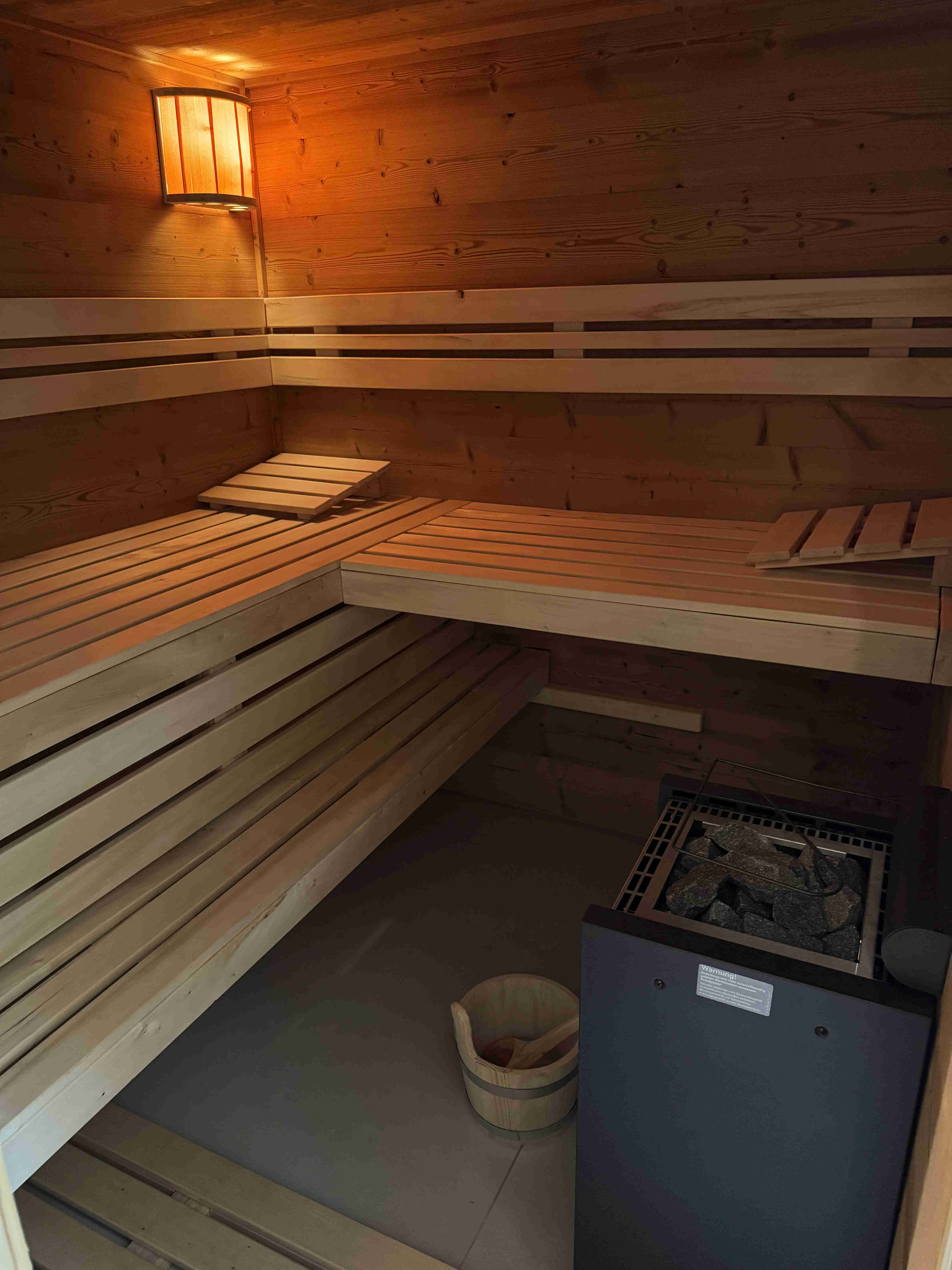 images/ferienhaus_lilienstein/hohe_liebe/sauna03.JPG#joomlaImage://local-images/ferienhaus_lilienstein/hohe_liebe/sauna03.JPG?width=4284&height=5712