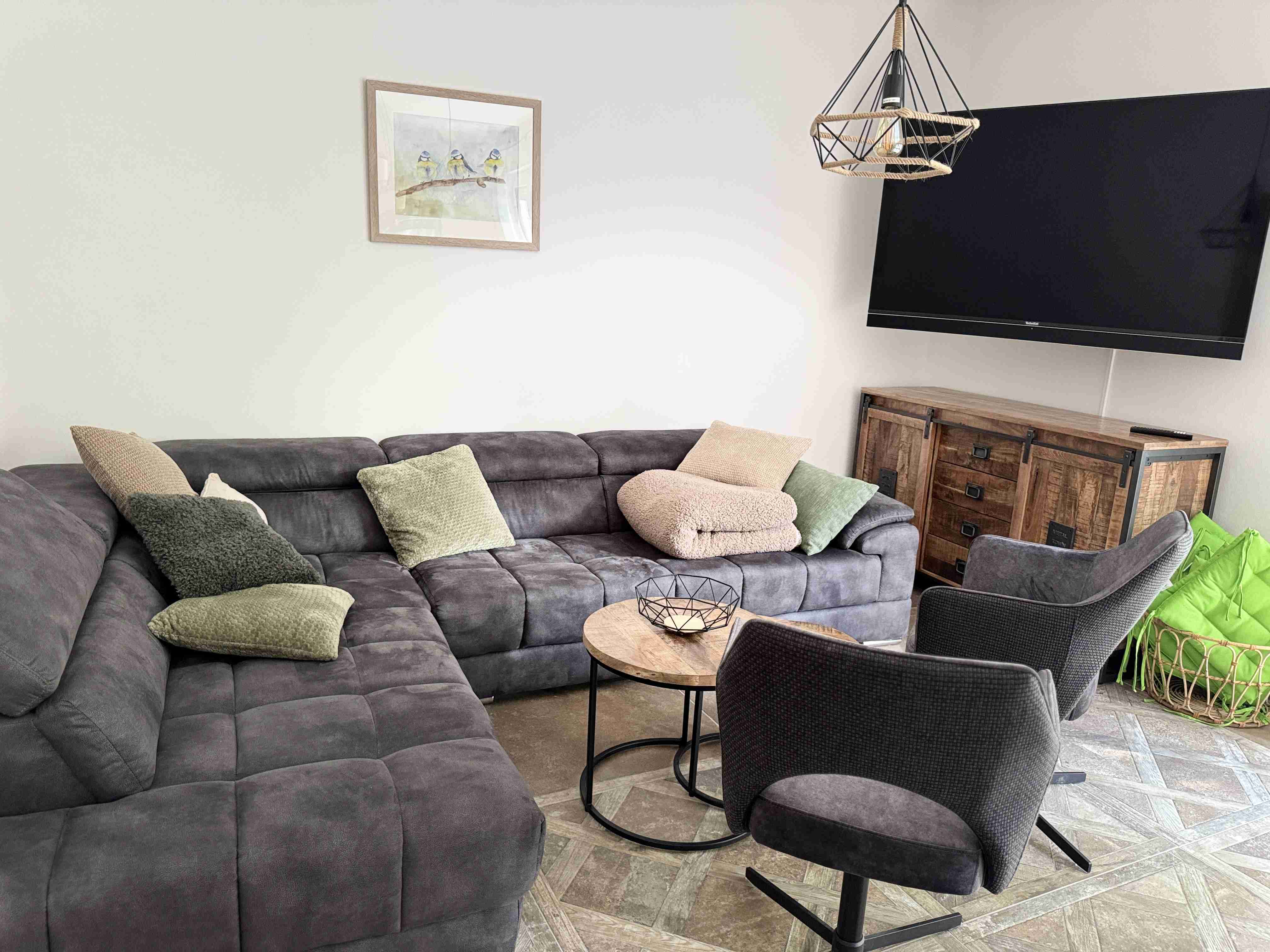 images/ferienhaus_lilienstein/hohe_liebe/wohnzimmer01.JPG#joomlaImage://local-images/ferienhaus_lilienstein/hohe_liebe/wohnzimmer01.JPG?width=4032&height=3024