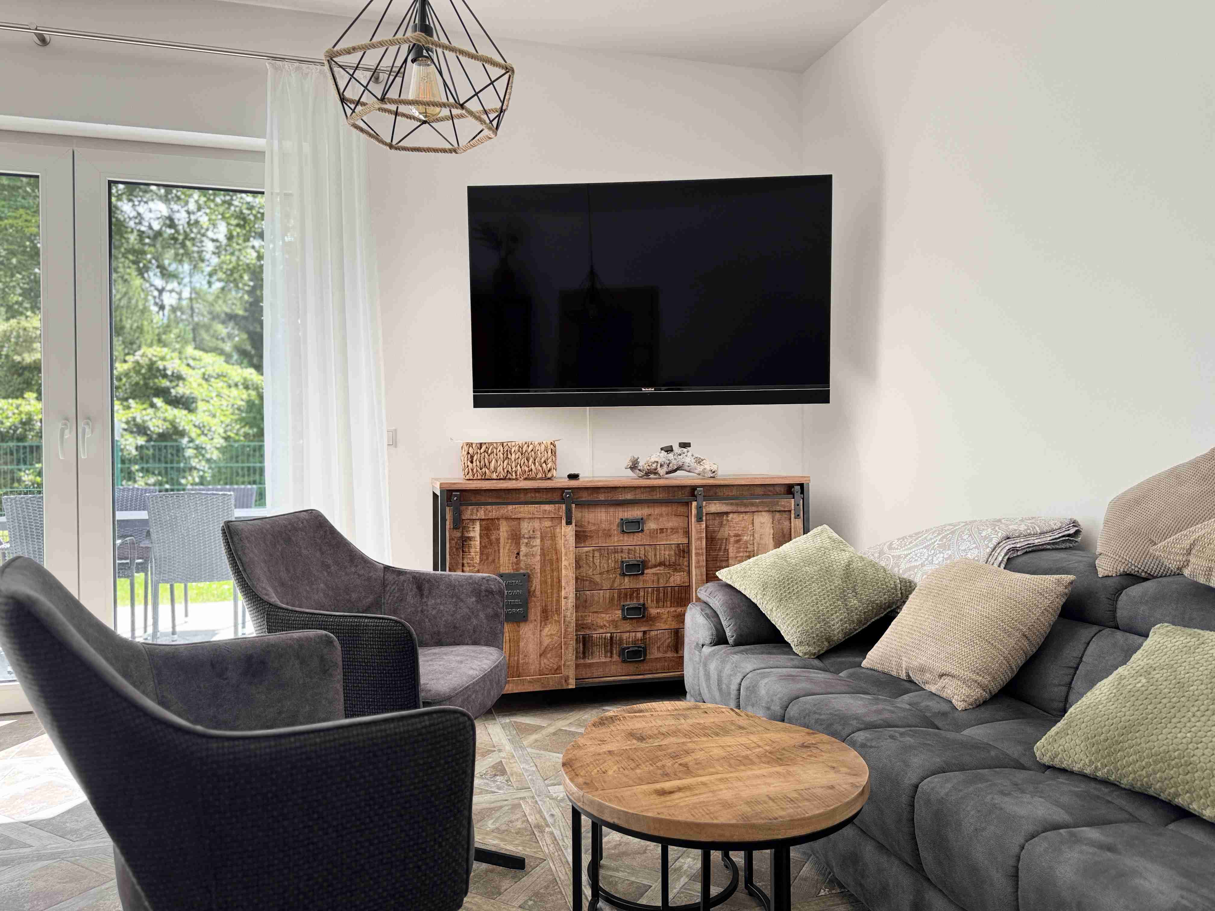 images/ferienhaus_lilienstein/wilde_hoelle/wohnzimmer02.JPG#joomlaImage://local-images/ferienhaus_lilienstein/wilde_hoelle/wohnzimmer02.JPG?width=4032&height=3024